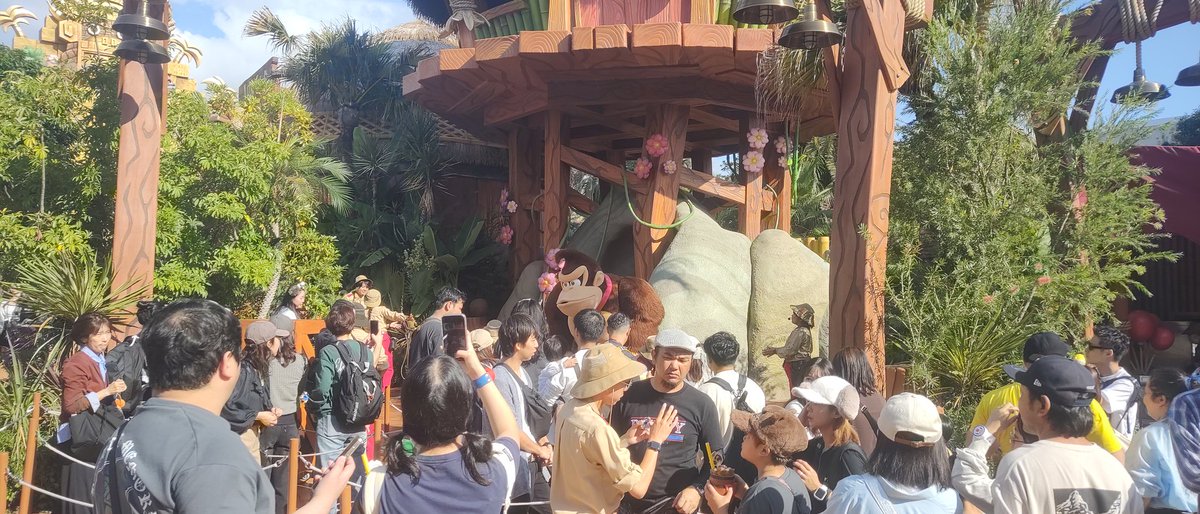 trickhang's tweet image. またも拉致られる