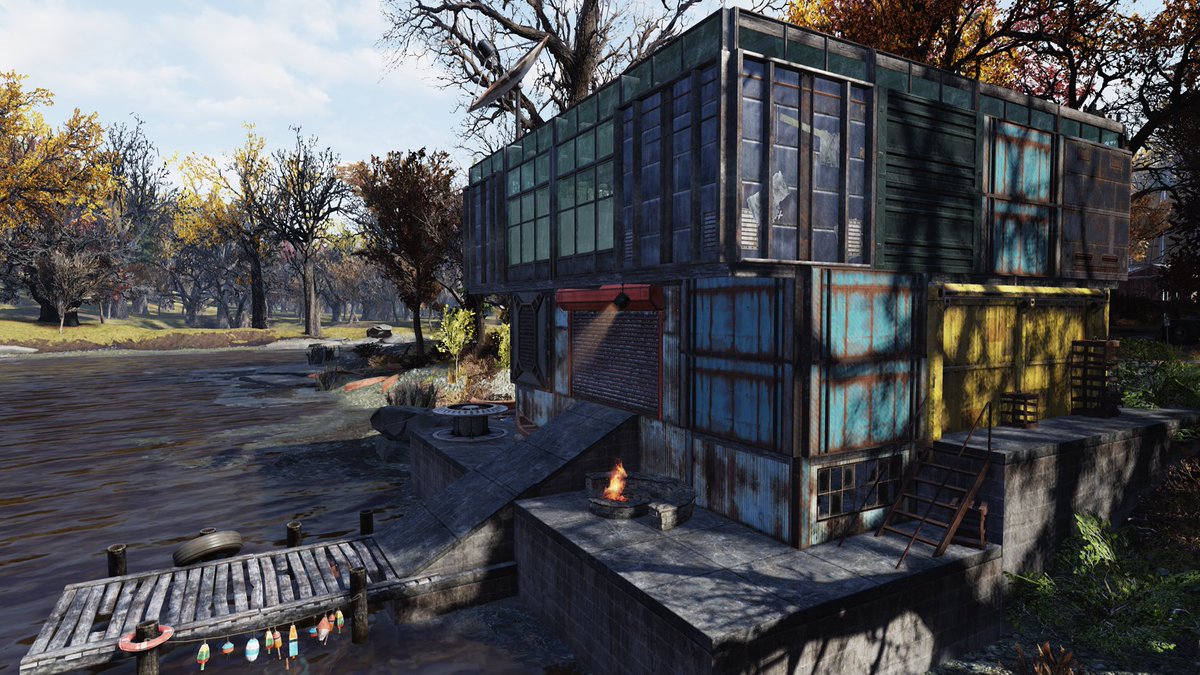 The main build is complete, now to decorate it. 
I think I got pretty close!
#Fallout76 #Tron