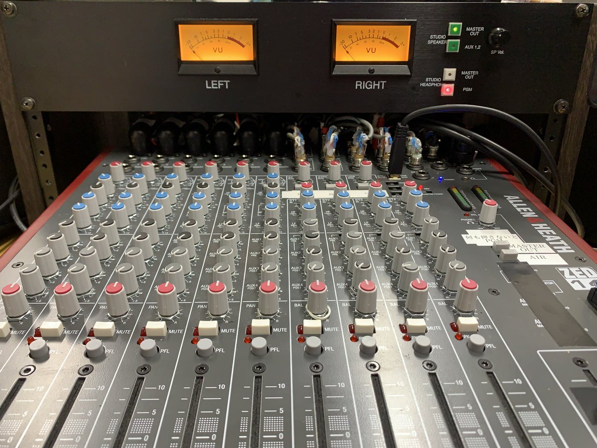 １０月２０日(月)
#午後ティー のテーマ〜１１月の連休の過ごし方〜

来月は２回も３連休が来ます‼️

皆さんはどう過ごしますか⁉️

是非お便りで番組に参加して下さい🙇‍♂️✨

メール⭐️839@fmhot.jp
FAX⭐️042-776-0839

聴きたい曲のリクエストは１時４５分迄に、メッセージは２時４５分迄にお願いします