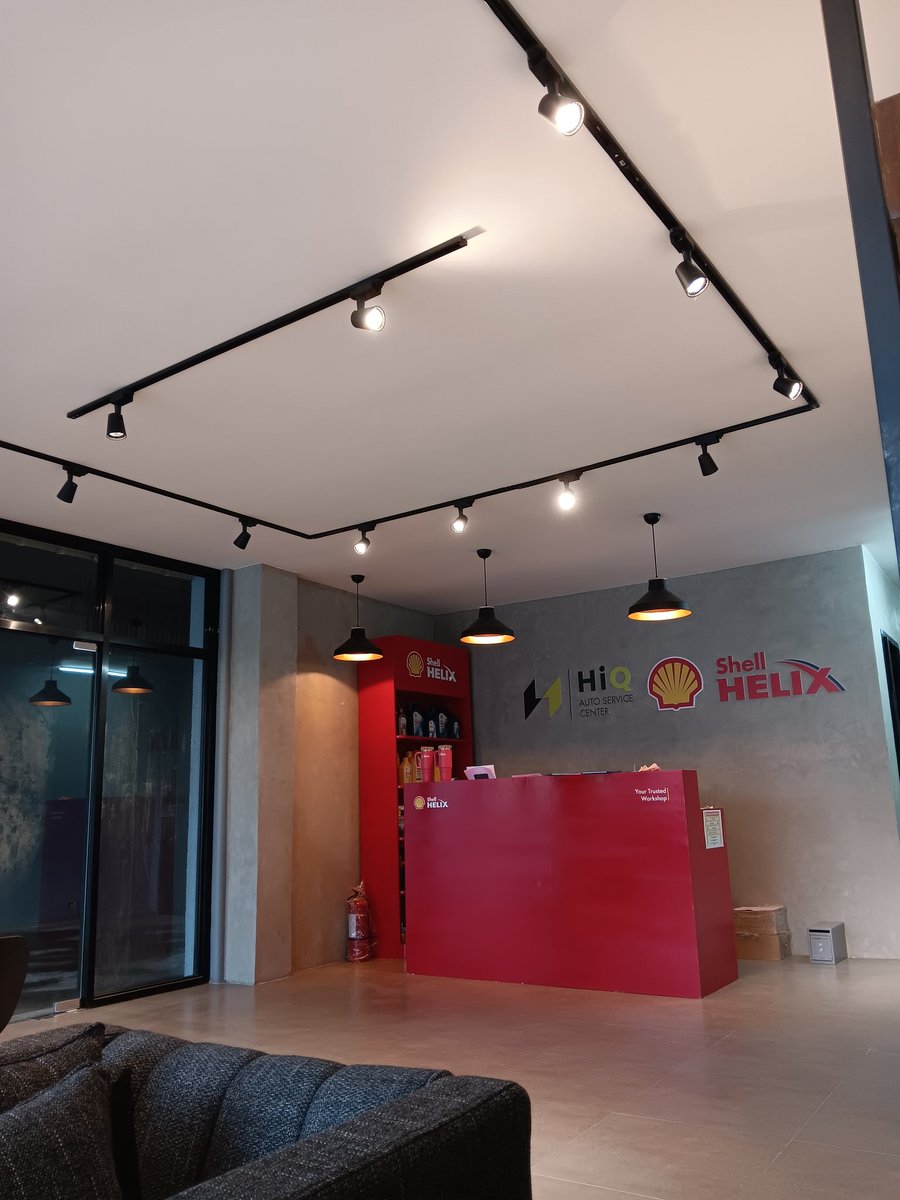 Entdix's tweet image. Monday at Maulan