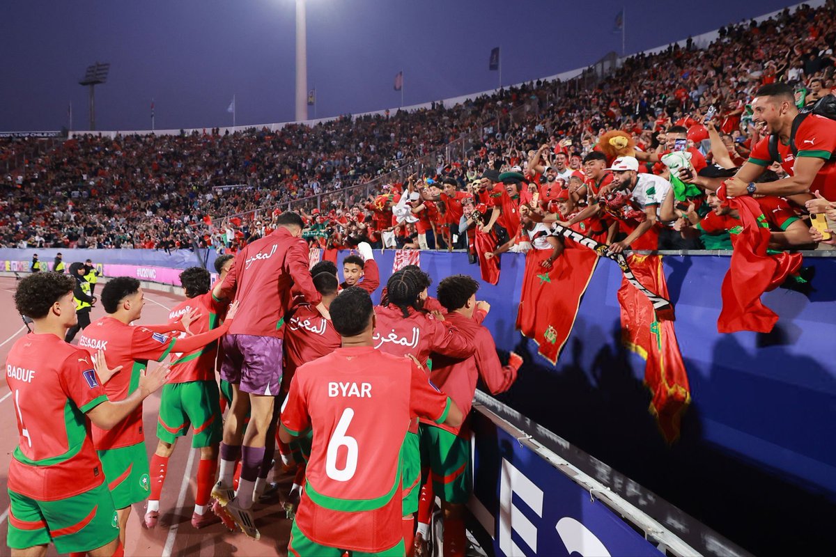 تفوز ضد البرازيل؟
تفوز ضد اسبانيا؟
تفوز ضد فرنسا؟
تفوز ضد الأرجنتين؟

المغرب ما حقق اللقب وبس، المغرب جالس يضرب كبار العالم، المغرب سحق الجميع بدون رحمة

اقسم بالله شيء يدعو للفخر.. المغرب يرفع راس العرب

الف الف الف الف مبروووووووووووك لشعب المغرب

♥️♥️♥️♥️♥️🇲🇦🇲🇦🇲🇦🇲🇦