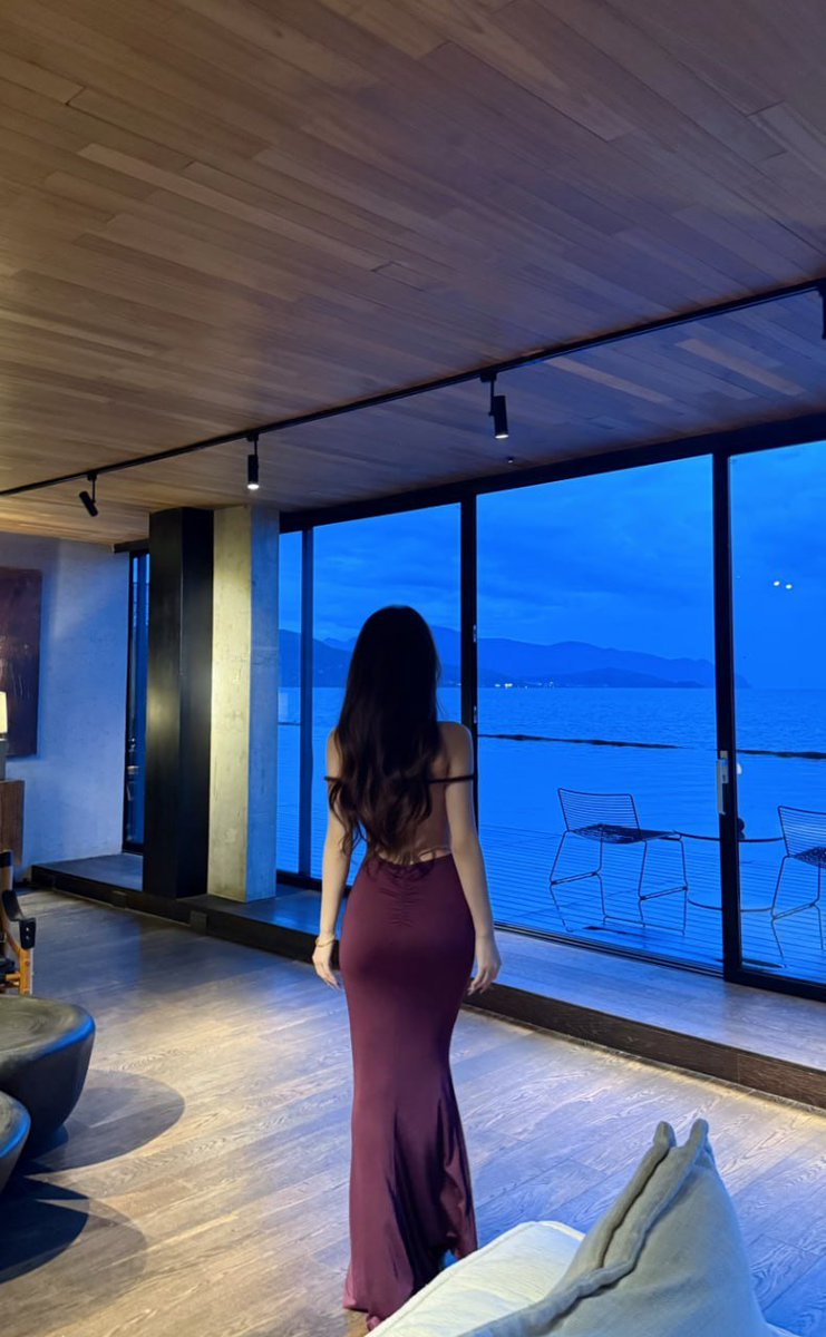 Monica_design2's tweet image. Excited to make new friends in the USA! 🌅✨ #NewHorizons #USAdventure #MakingConnections