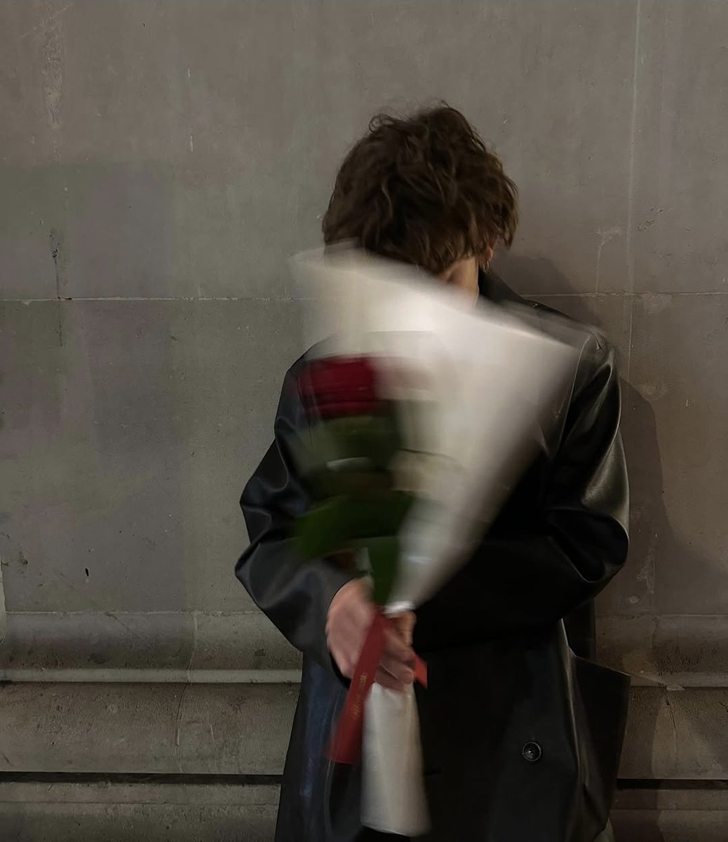 𝐊𝚄𝚁𝚃 📵 (@xnoturn0) on Twitter photo 