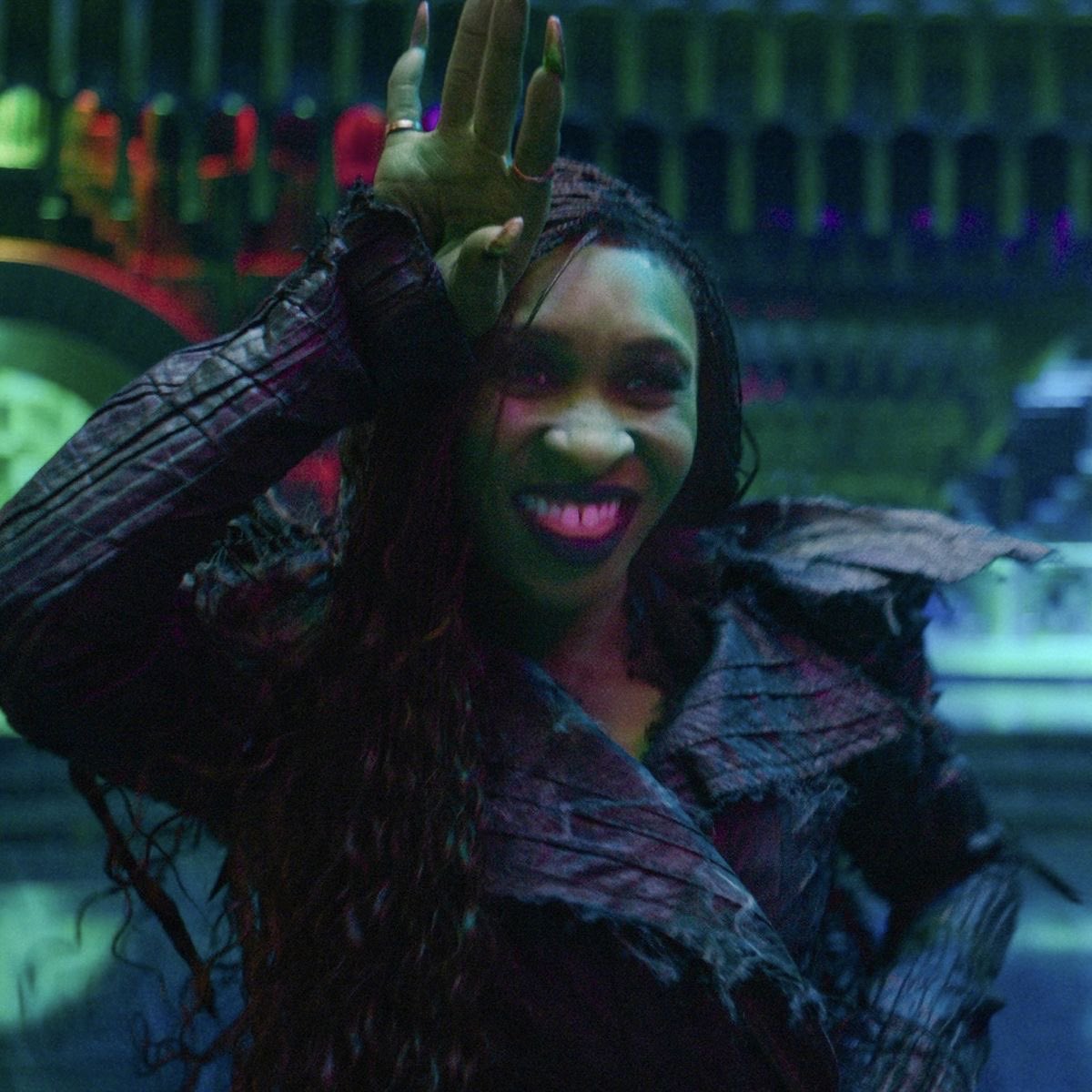 if you see elphaba thropp attempting to get shit done but is instead getting distracted by her ex college lesbian situationship/estranged soulmate/gay pink and lavender little siren, DONT HELP HER! she’s exactly where she wants to be