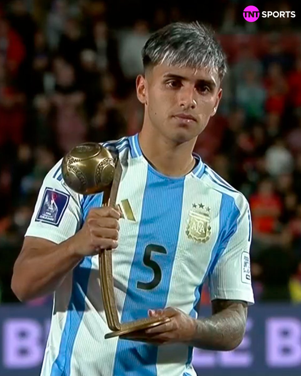 MILTON DELGADO GANÓ EL BALÓN DE BRONCE 🏆👏  

🇦🇷  El jugador de Boca fue elegido como el tercer mejor futbolista del Mundial Sub-20.