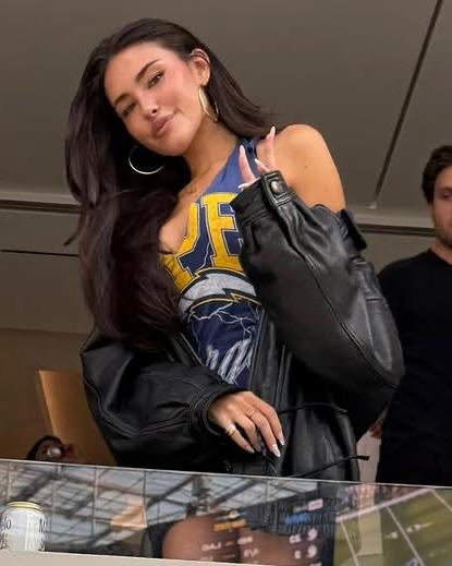 beersjpg's tweet image. MADISON BEER… OH MY GOD?!?