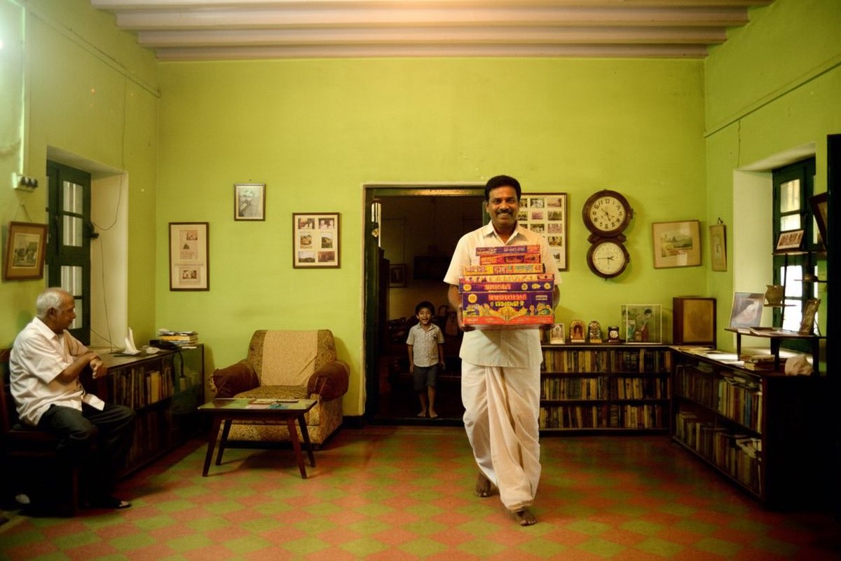 photomithra's tweet image. A very happy Deepavali to everyone 🙏🏼😊
In the 1990s, it would start weeks before Deepavali when my father would get crackers from the “HAL canteen” 😊
1/6