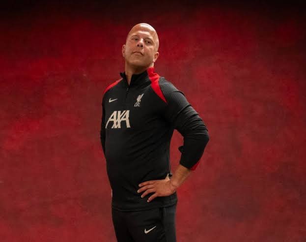 Liverpool Summer 2025/26 Signings:

€145M buat Alexander Isak
€117M buat Florian Wirtz
€95M buat Hugo Ekitike
€47M buat Milos Kerkez
€40M buat Jeremie Frimpong
€29M buat Giorgi Mamardashvili
€26M buat Giovanni Leoni

Total: ± €499 juta.

Half a billion spent and still