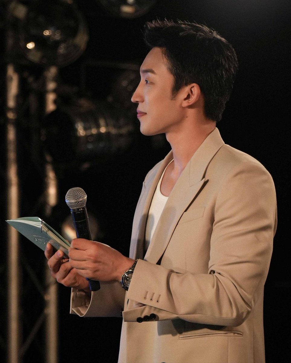 イ・サンイ直筆サイン入り2Lサイズ写真…Lee Sang-yi Amazon.co.jp: イサンイ直筆サイン入り2Lサイズ写真…Lee Sang-yi