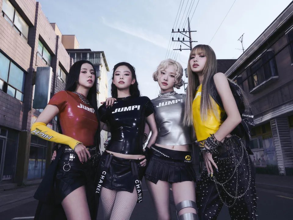 BLACKPINK BRASIL (@blackpinkbrasil) on Twitter photo 🚨 A YG Entertainment anunciou que o BLACKPINK começará a filmar seu videoclipe de retorno esta semana.
#BLACKPINK <a href="/BLACKPINK/">BLACKPINKOFFICIAL</a> 🚨 A YG Entertainment anunciou que o BLACKPINK começará a filmar seu videoclipe de retorno esta semana.
#BLACKPINK <a href="/BLACKPINK/">BLACKPINKOFFICIAL</a>