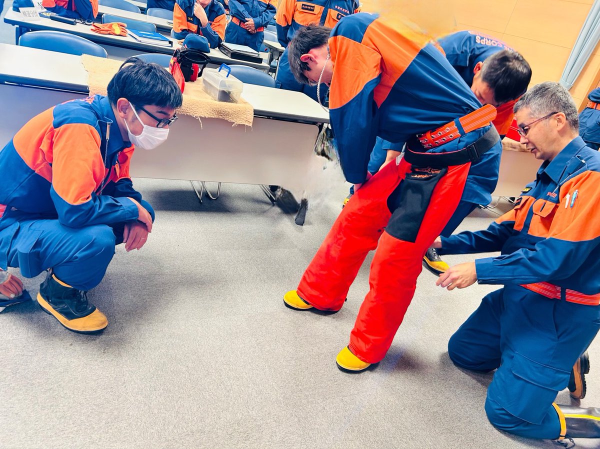 ashiyasisbd's tweet photo. チェーンソー研修🖥️✨実施！
消防団員を対象に
座学・整備等の実技を行いました😇🌟 https://t.co/kidXP2EfG7