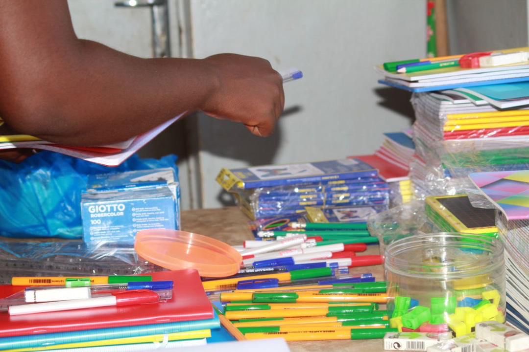 AGIR_off's tweet photo. Ce 16 octobre 2025, l’Association AGIR, en collaboration avec COEUR, a organisé une journée de don de kits scolaires à l’école Ndiarka Diagne (Guédiawaye).
👉 Objectif : 50 kits
✅ Résultat : 60 kits distribués 👏

#Solidarité #Éducation #AGIR #COEUR #Guédiawaye https://t.co/Xvv7wTQtvQ