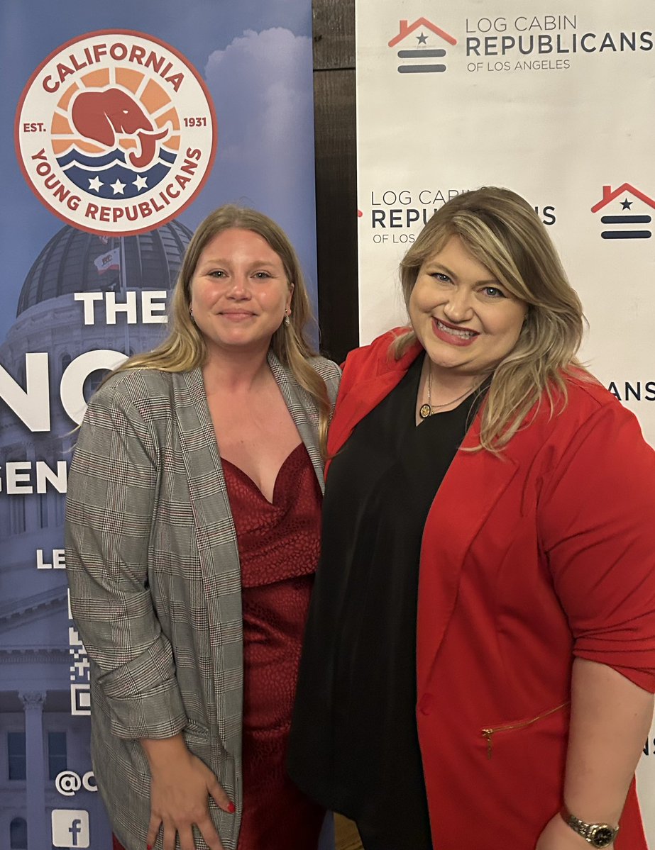 RoxanneHoge's tweet image. It&apos;s confirmed. 

@RepKatCammack is a bad ass, &amp;amp; @LogCabinLA @LAC_YR were geniuses to bring her to see the LA madness that is Dems Gone Wild.

So happy she&apos;s on our team.

(Very happy @Assenmacher4CA is as well, since she got Kat to make the trek with hubby &amp;amp; baby in tow!)