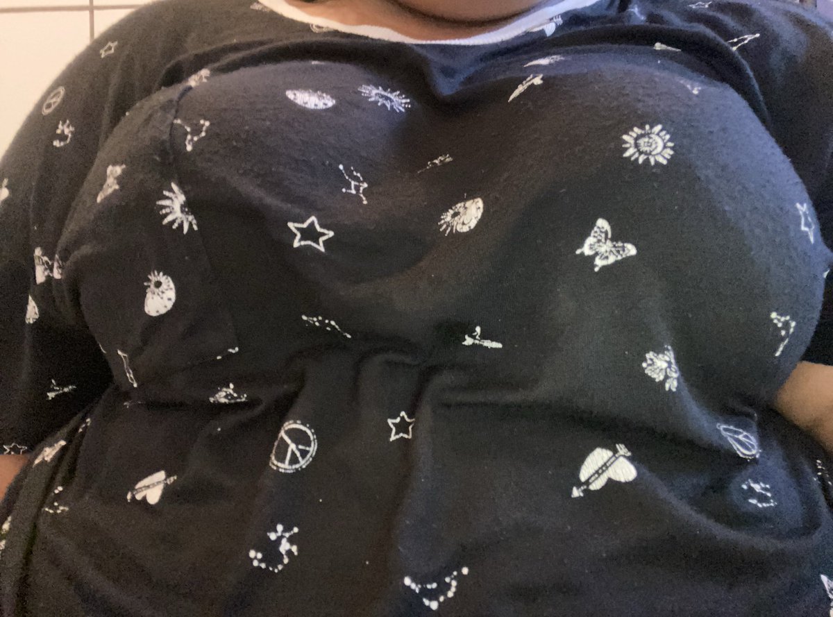 Ry_luvsbees's tweet photo. Feeling devious, might delete later #chubbyry✨ https://t.co/hy1h0Fm3eN