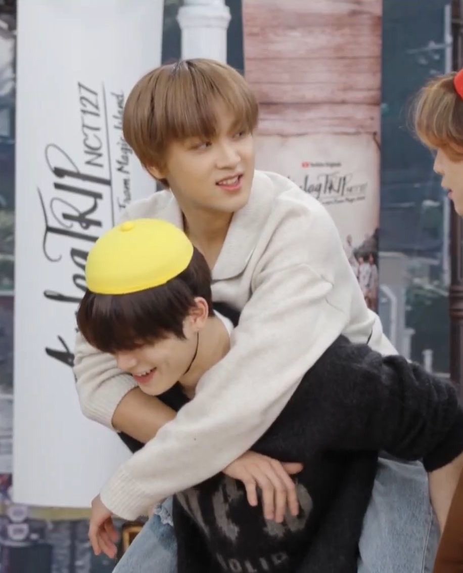 𝓗ᯓ★ tweet media