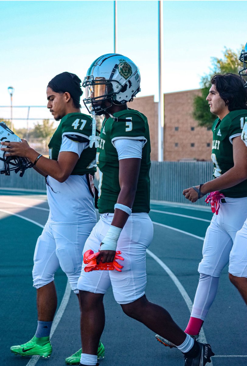 Check out some of my returns from week 6 and 7❗️❗️<a href="/coachnickwalker/">Nicholas Walker</a> <a href="/CoachJayWagSr/">coach Wagz</a> <a href="/EvanNelson05/">Evan Nelson</a> <a href="/JUCOFFrenzy/">JUCO Football Frenzy</a> 
hudl.com/v/2T1MEh