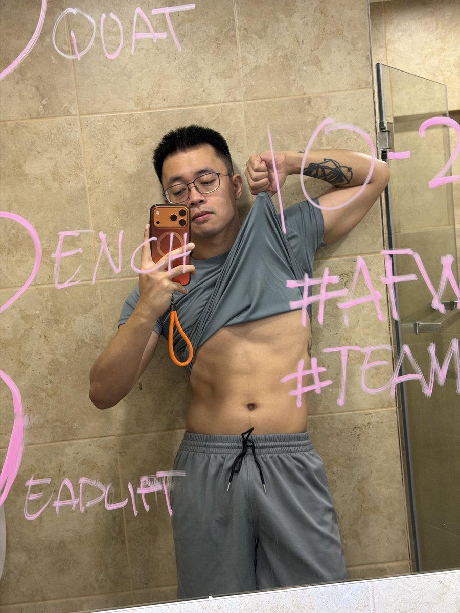 chuckshack14's tweet image. Hmm.. 🤔