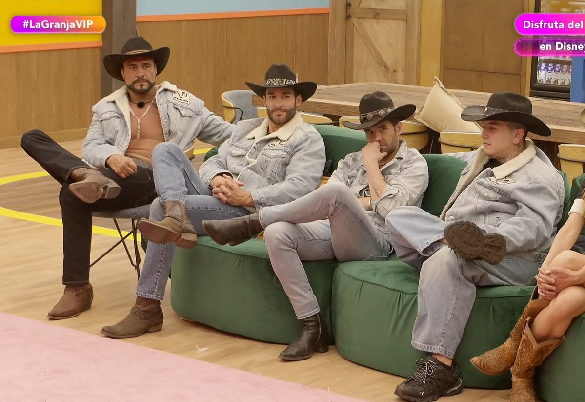 Kiibani_'s tweet image. Necesito que hagan una dinámica donde la gente vote por quienes seran los peones de la semana. ASI MUCHOS SE DARIAN CUENTA QUE LA GENTE NO LOS QUIERE Y SE LES BAJARIAN LOS HUMOS.
#LaGranjaVIP #LaGranjaVIPMX