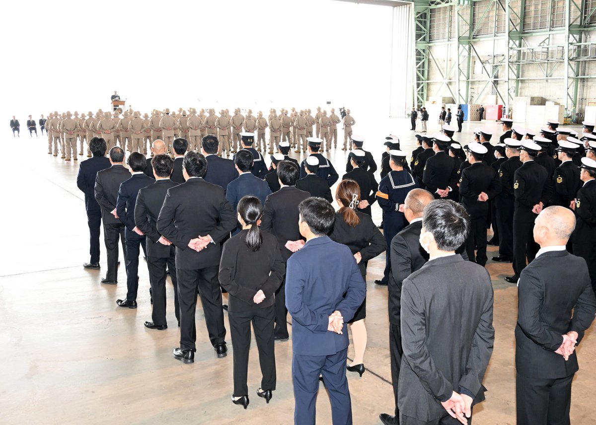 jmsdf_2aw's tweet image. 10月14日、派遣海賊対処行動航空隊の第58次要員55名は、たくさんの家族、隊員に見送られ、八戸からジブチ共和国へ向け出発しました🛫
#自衛隊 #海上自衛隊 #海自八戸 #JMSDF #八戸航空基地 #航空機 #P3C #国際貢献 #ジブチ #海賊対処行動 #ソマリア沖 #アデン湾