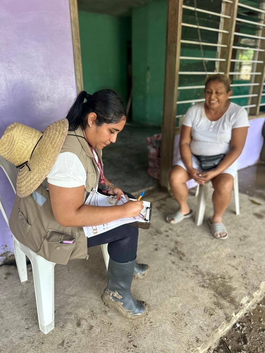 Con el corazón repleto de cariño ❤️, la Brigada Colima de #ServidoresDeLaNación 🇲🇽 estamos levantando el #CensoBienestar en las localidades de Chomutla y Frijolillo, del municipio de Tuxpan, #Veracruz.
<a href="/A_MontielR/">Ariadna Montiel Reyes</a> 
#SomosServidoresDeLaNación
#HumanismoMexicano
#PrimeroLosPobres