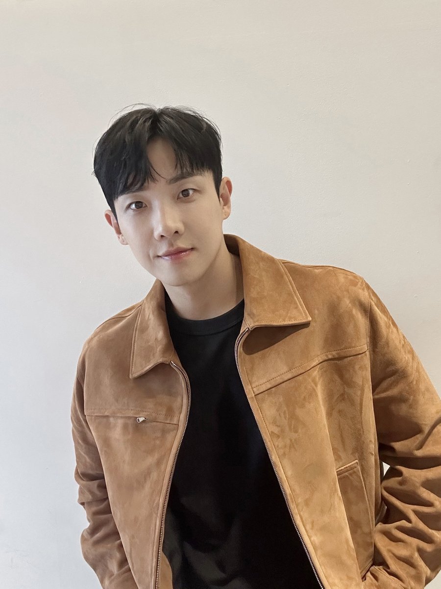 PrainTPC's tweet image. [이준]

JTBC &amp;lt;톡파원 25시&amp;gt;의 특별한 청자님 등장 ❤️

오늘 밤 8시 50분에 만나요!  

#이준 #LeeJoon 
#JTBC #톡파원25시