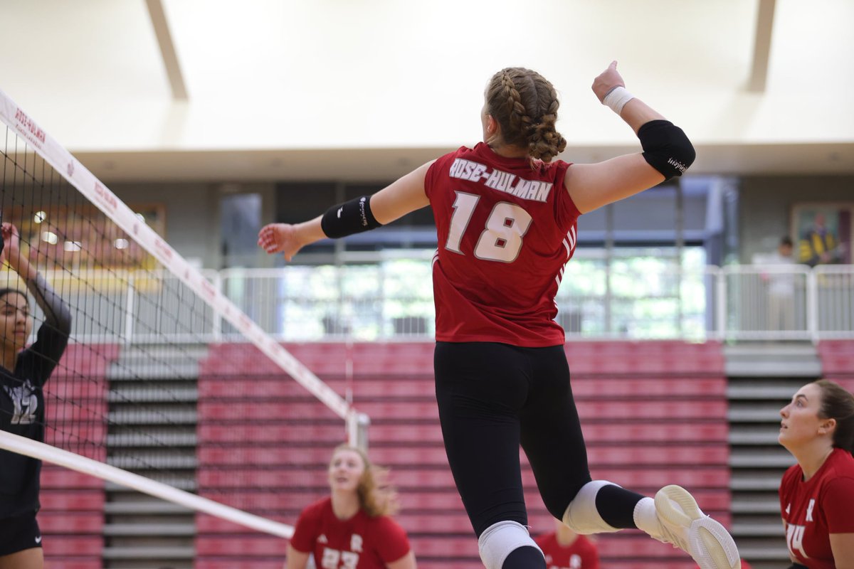 This past weekend both FRESHMEN, Carlson and Blanton, recorded double-doubles in our hard fought match against MSJ 🫡
#GoRose