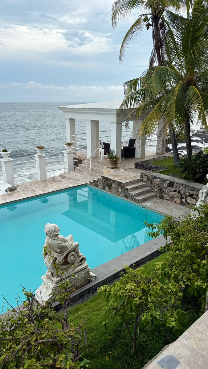 a_nooch's tweet image. Turns out engineers work best from places like this…
@KnotAPIs engineering offsite going CRAZY