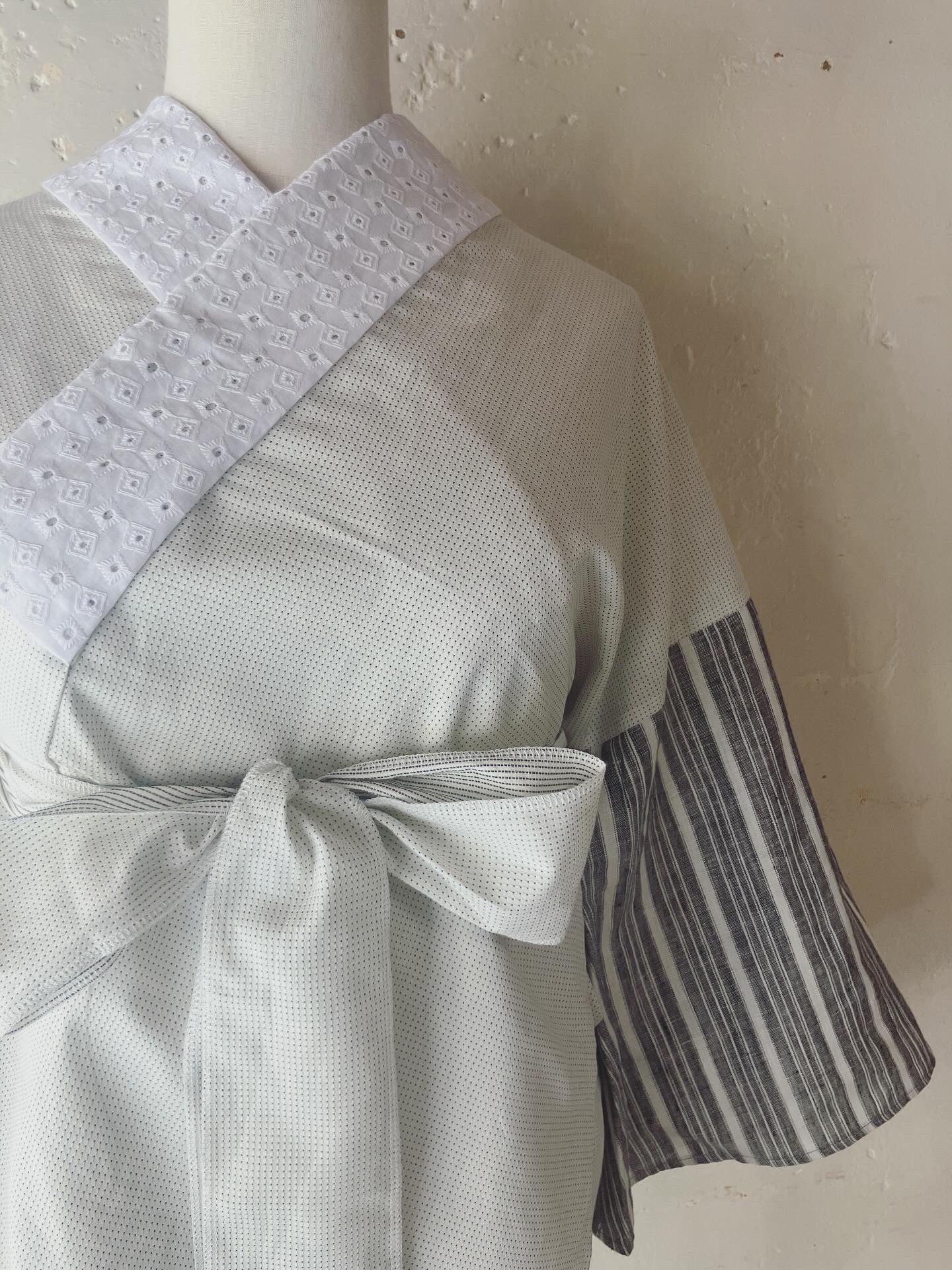 おまとめ・ことり様【訳アリ】ミミズクヤの半襦袢+ネイビー襦袢 おまとめ・ことり様【訳アリ】ミミズクヤの半襦袢+ネイビー襦袢