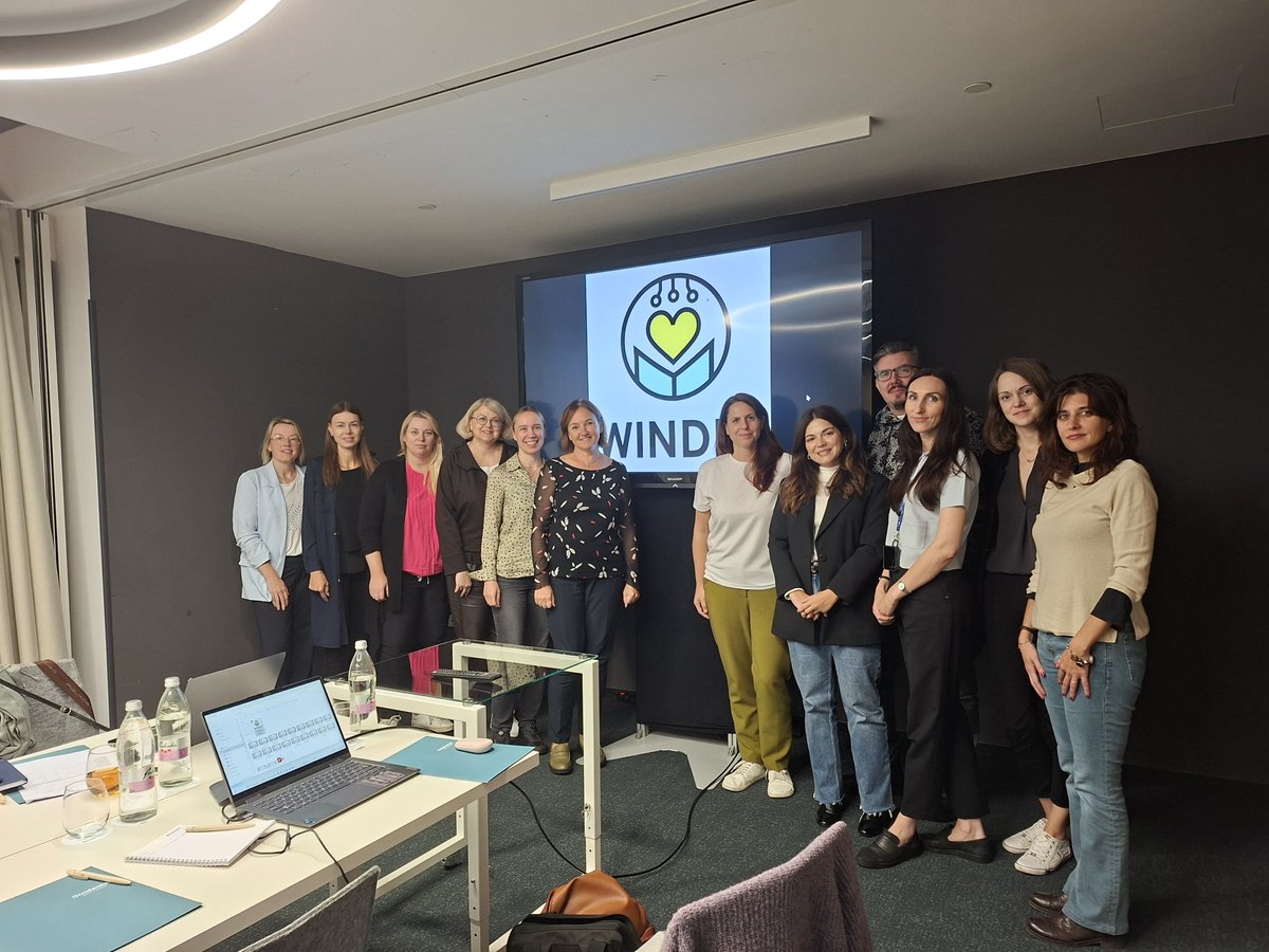 edulabTIC's tweet image. ☘️ #WINDEE Project Meeting in Ljubljana! 

⭐️#Edulab researcher @Isabella__Ricco attended the meeting to continue enhancing #digitalwellbeing in #education

ℹ️: windee.eu

#researchUOC