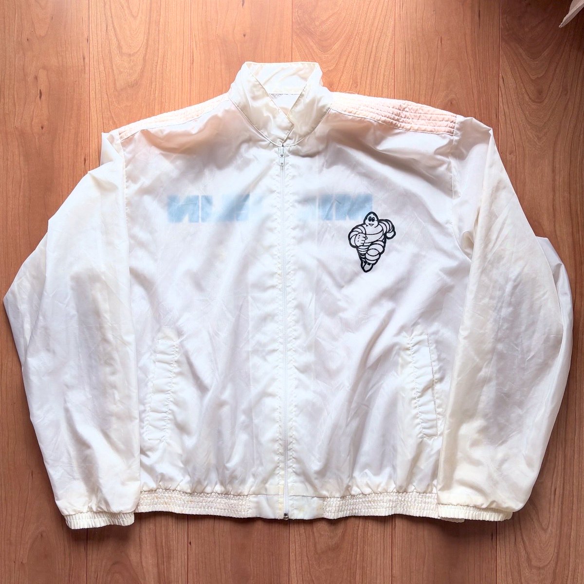 outauni's tweet image. 🍒「Cherry Coke mini」(76)🍒

10月頭、雨の渋谷に行ったときの格好。

・ミシュランアウター/ vintage
・太ってないよT / vintage
・トランクス/ クリエイト薬局
・スカート/ MARNI, vintage
・バッグ/ コムデギャルソン, gift🧡
・革靴/ GU

#cherrycoke #チェリーコーク #outauni #おおたうに