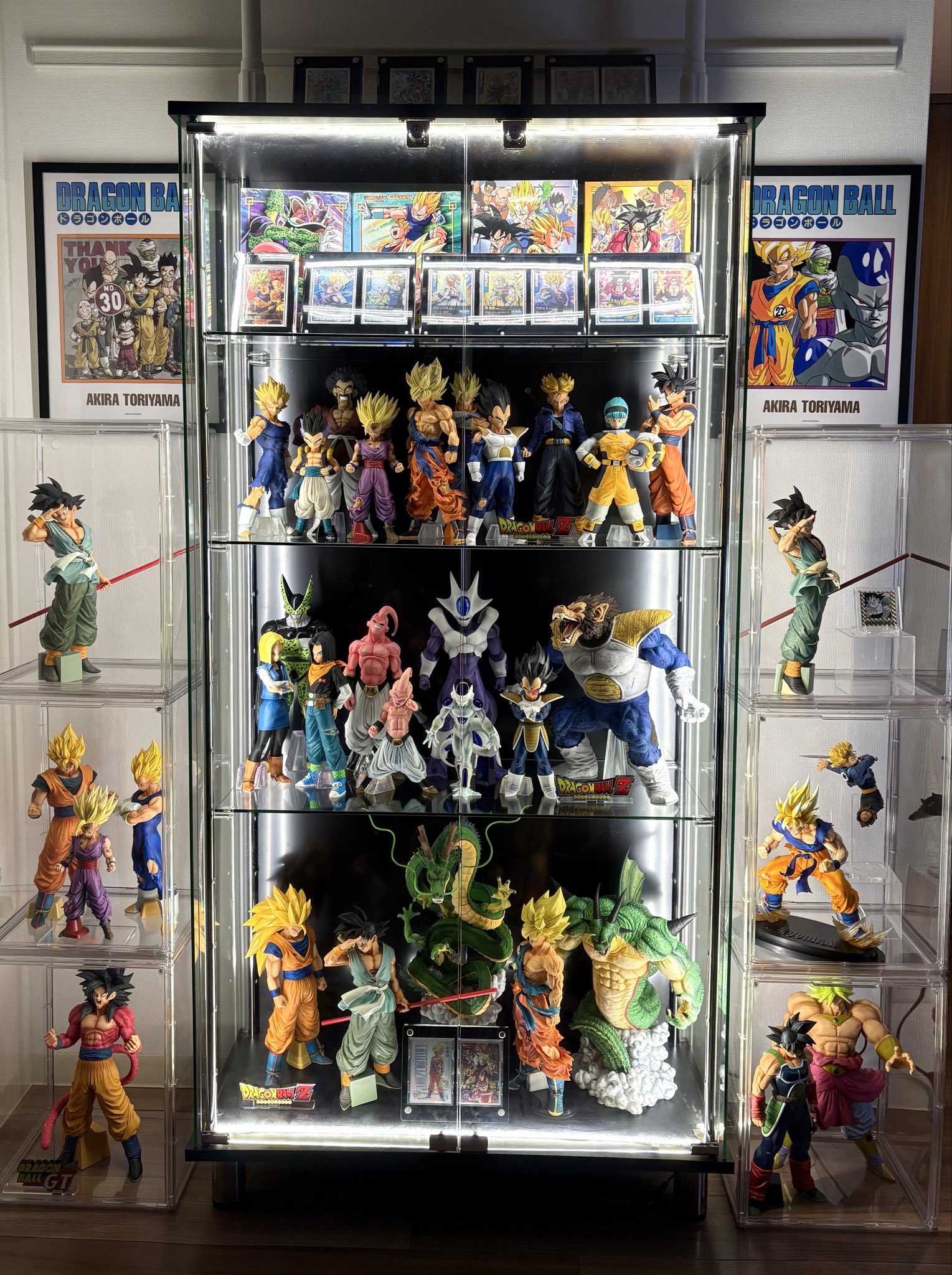 額縁 大量129個‼️店舗や会社のディスプレイにいかがですか 額縁 大量