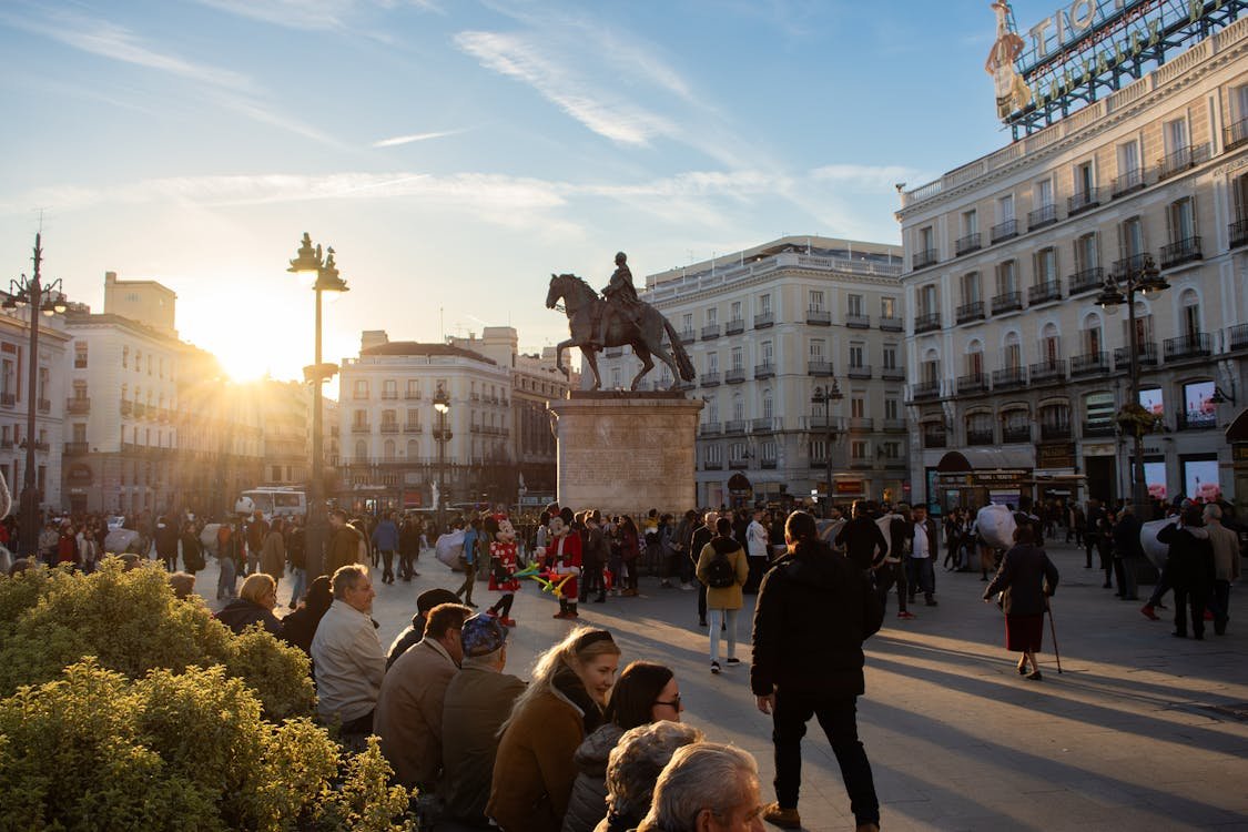 propatiens's tweet photo. Una marcha recorrerá el centro de #Madrid el próximo jueves para reclamar la financiación prometida a enfermos de #ELA 

La marcha reivindicativa por la aplicación de la Ley ELA partirá a las 11.30 de la Puerta del Sol.

#pacientes #asociacionesdepacintes https://t.co/ZKF5OwcOAu