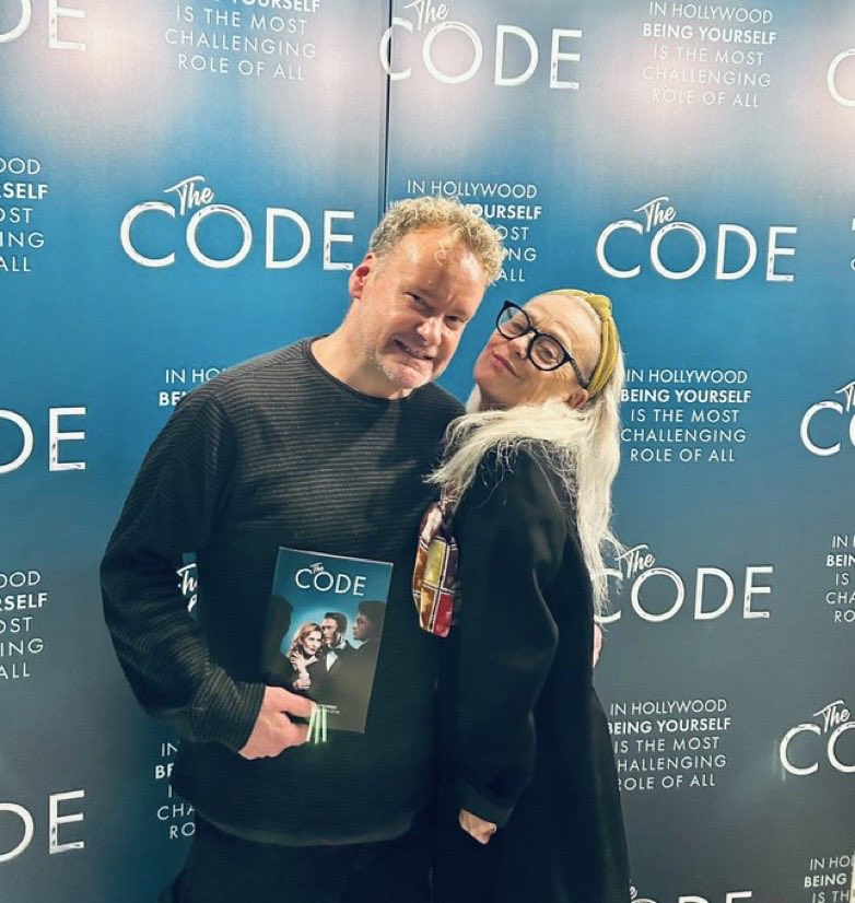 OfficialTracieB's tweet image. Late to the party but thanks so much for supporting #thecode @alunjohnhood Very lovely of you to see the play…. and so glad you enjoyed it…. 🙏😘🕊️🎭