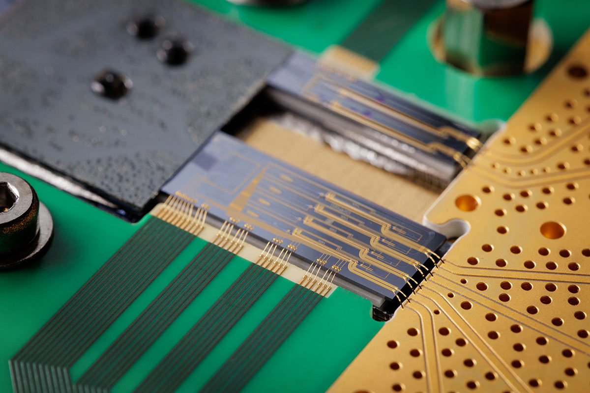 PHIX_Photonics's tweet image. PHIX is proud to help meet the wireless network bandwidth demands of the future, by providing state-of-the-art #RFphotonics packaging for #6G wireless transceivers in the @TERA6G project! 

#datacom #microwavephotonics