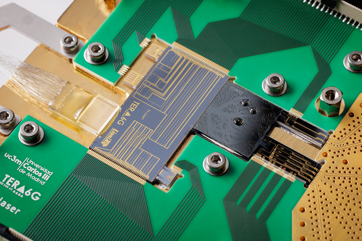 PHIX_Photonics's tweet image. PHIX is proud to help meet the wireless network bandwidth demands of the future, by providing state-of-the-art #RFphotonics packaging for #6G wireless transceivers in the @TERA6G project! 

#datacom #microwavephotonics