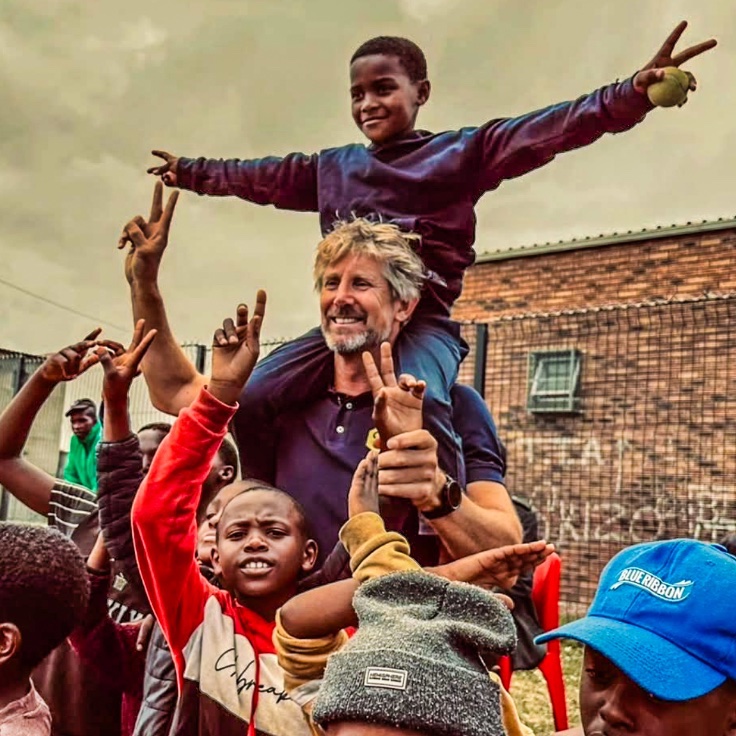 eurofootcom's tweet image. ❤️ Edwin van der Sar visited South Africa. He opened two football courts there. 🇿🇦👏
