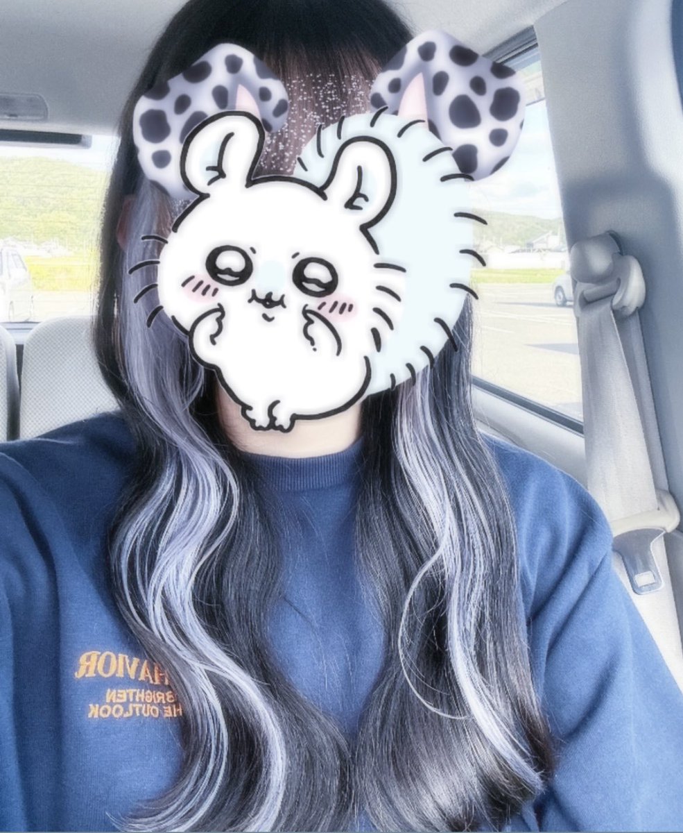 3ヶ月ぶりの美容室\( 'ω')/

1週間後にインナーホワイト系になるようにシルバーとパープル入れてもらった💜

流石に私のどタイプど真ん中のカラーすぎて🤦🏻‍♀️💞