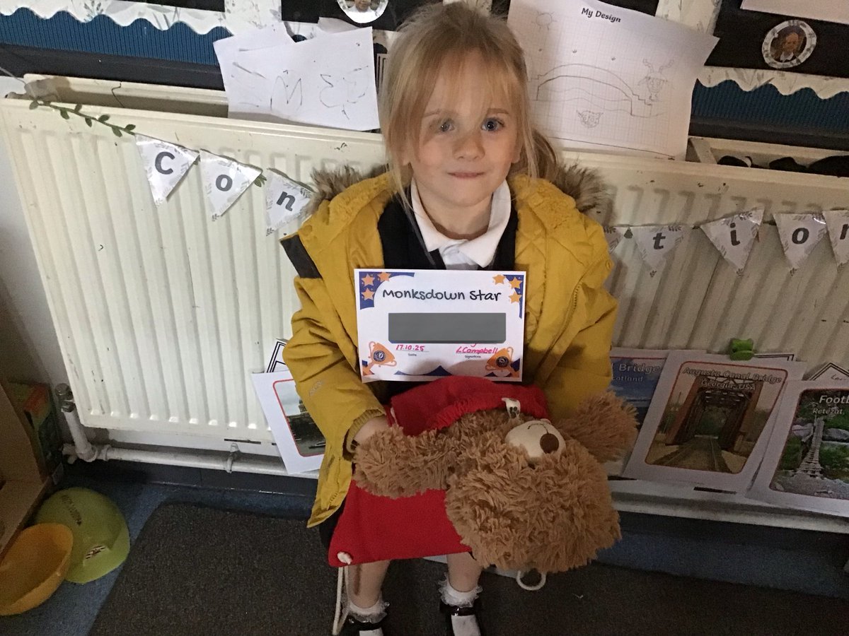 Receptionmonksd's tweet image. Huge well done to #classR1 star of the week for superb blending this week we were super impressed 🌟