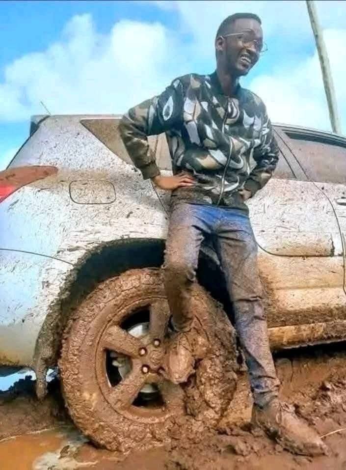 The only time a rich person can listen to a poor man. 🥹🙄😩