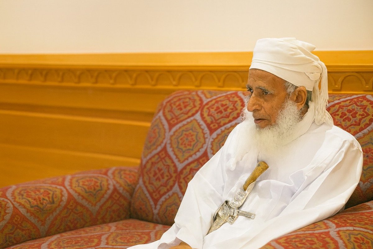 نحبك فالله يا سماحة #شيخنا الجليل حفظك الله من كل شر