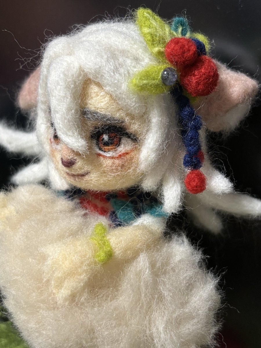 snowie11026's tweet photo. The Gala doll is finished!
Holding her fluffy tail, she looks at you🤍

#AFKJourney #ThornsofDevotion https://t.co/YVMr8wsLi7