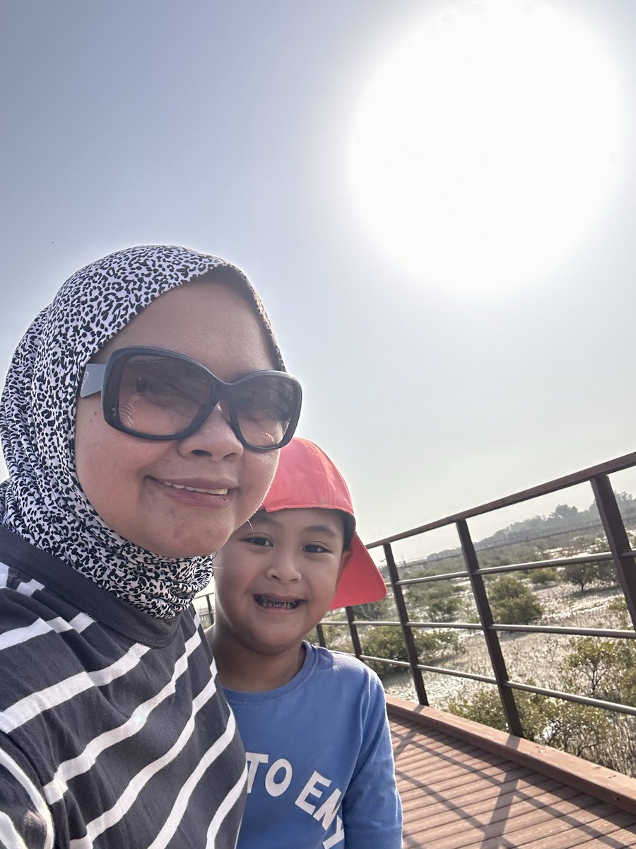 BisdakV's tweet photo. My life, my joy, my heart.
Quality family time communing with nature in the Western Region of Abu Dhabi.
#family #weekend #AbuDhabi #UAE #Mirfa #nature #mangrove #desert https://t.co/8Ei9t57ksA