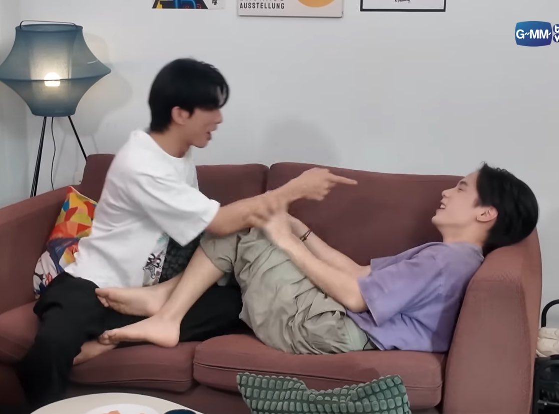 Teenniiz36's tweet image. ปกติ ไม่ค่อยชอบเวลาแครี่ป่าเท่าไหร่ มันค่อนข้างไม่เวิรค แต่พอเปิดใจ “แวนฟาร์ม”ดีอะ มีแววเกิดมาก 5555555
HEAD 2 HEAD SPECIAL STORY
#H2HseriesSpecial
#Surfjava