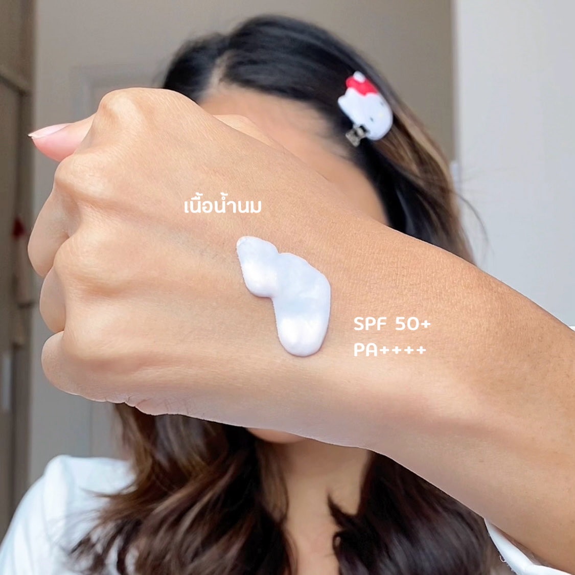 giftsupichaa's tweet photo. หลังๆมาอินแบรนด์ไทยมาก มาเจอตัวนี้ KMA Sun Skin High Protect Milk พูดเลยว่าทำถึง! กันแดดเนื้อมิล์ล คือปกติชอบเนื้อมิล์ลอยู่แล้ว เพราะเบาสบายผิว ทาตัวนี้ลองไปออกกำลังกายดู เหงื่อออกเป็นเม็ดยังไม่เยิ้ม กันน้ำ��ันเหงื่อเริ่ดเลยล่ะ! #กันแดดKMA #รีวิวKMA #KMA #ครีมกันแดด #รีวิวบิวตี้ https://t.co/DoXUVy5zLK