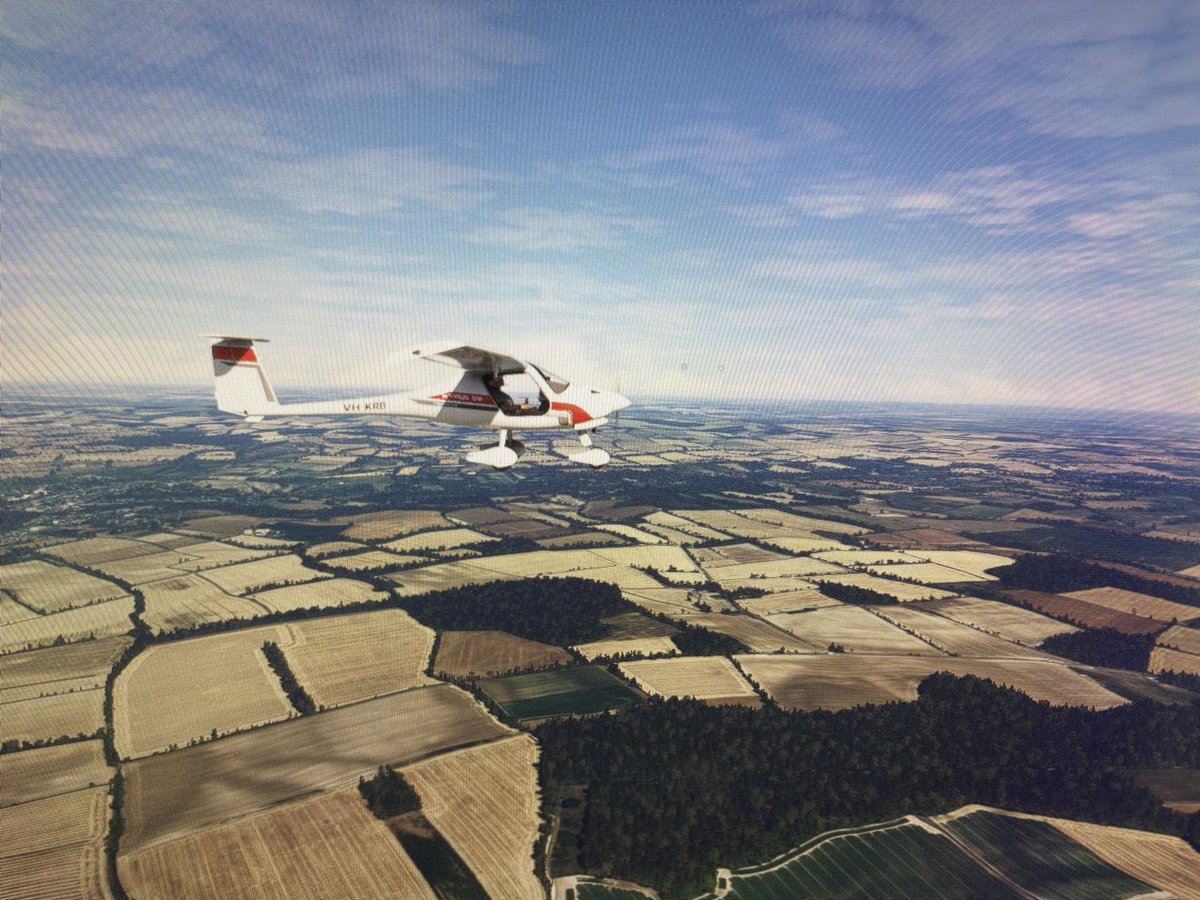 DocinOz62's tweet image. Dear @MrJamesMay - just watched your #DriveTribe video where @RichardHammond cheated racing you in the #Pipistrel electro from Henstridge to Dunsfold (via Thruxton). Having a crack myself in the sim. Had to use the petrol version