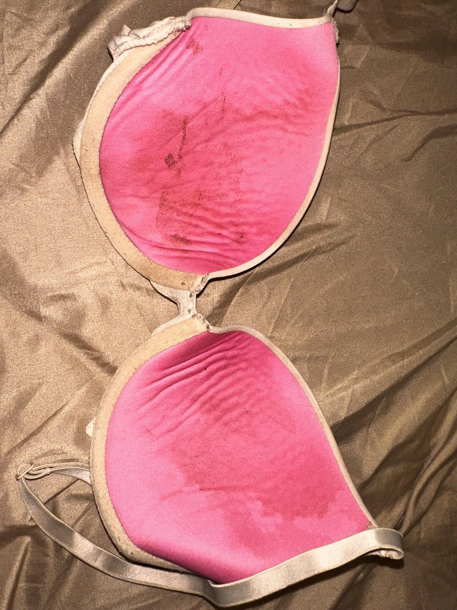 Girl sexy bra 18k tweet media