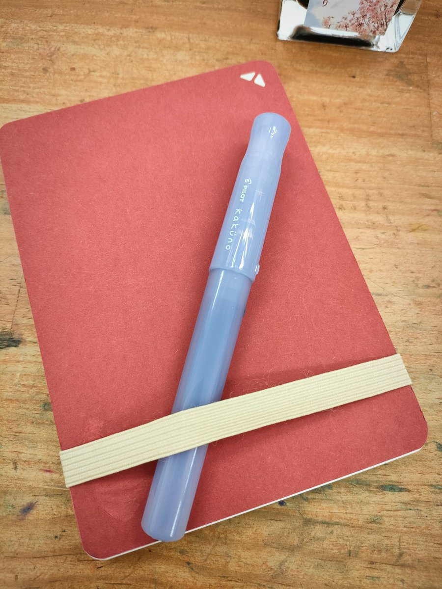penshop_raku's tweet image. ＃PILOT万年筆カクノ
＃yokobonスケッチノート
#渡邉製本株式会社