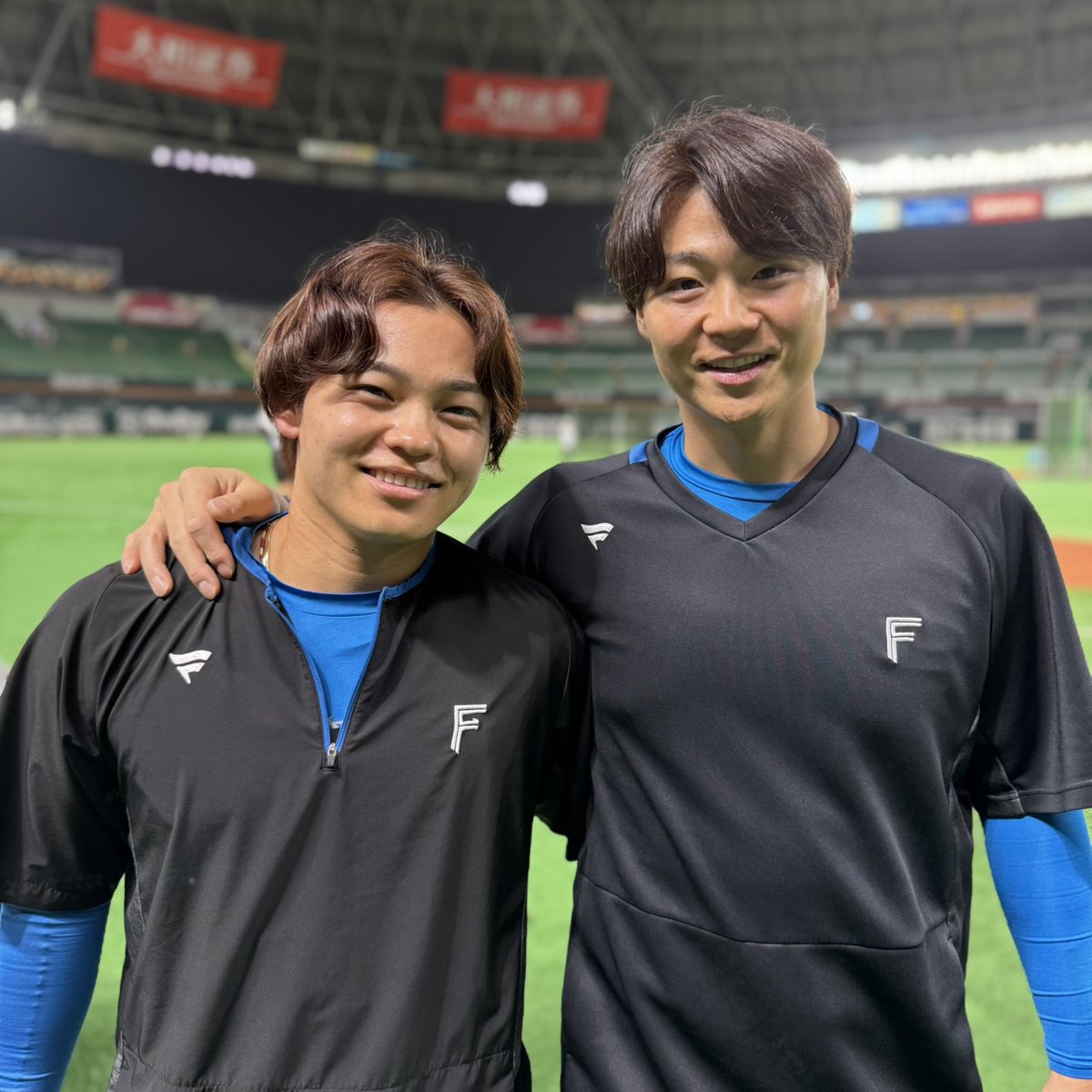 昨日の勝利投手 #山﨑福也 🙌✨

「たみちゃんのリードのおかげです☺」

#田宮裕涼
#lovefighters