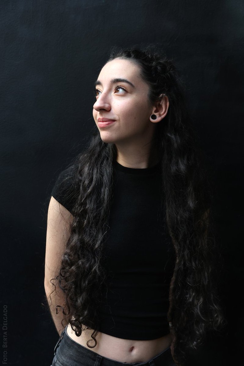 «No se trata solo de enseñar datos, sino de mostrar que la historia es una herramienta para entender por qué el mundo es como es y, para imaginar cómo podría ser diferente» Josefine Table - Historiadora y Divulgadora  <a href="/Josefine_Table/">Josefine</a>
yanmag.com/josefine-table… #Historia