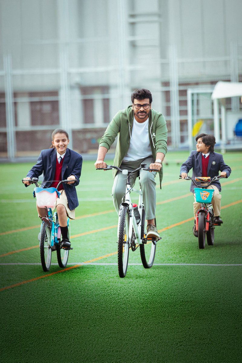 #HappyDiwali to everyone from team #ManaShankaraVaraPrasadGaru ❤️

Looking at this poster, it feels like the festival of lights has its hero ~ Megastar <a href="/KChiruTweets/">Chiranjeevi Konidela</a> garu 😍🔥

#ChiruANIL ~ #MSG Sankranthi 2026 RELEASE 🫶